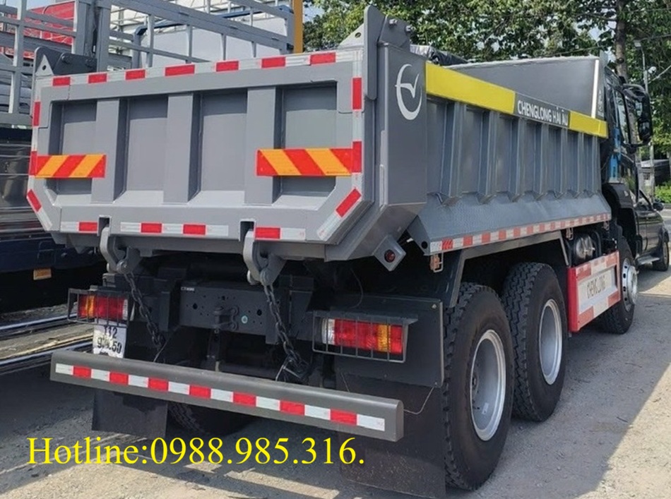 XE TẢI BEN 3 CHÂN CHENGLONG H5 6x4 350HP - THÙNG HYUNDAI